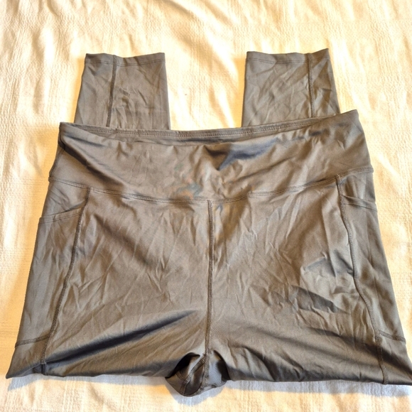 LuLaRoe Rise Brave line women's size 3X leggings gray 3 pockets VGUC - Picture 2 of 7